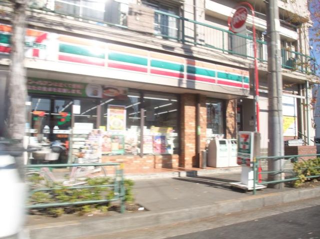 Convenience store. 480m to Seven-Eleven (convenience store)