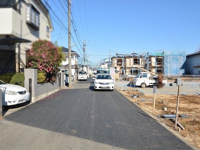 Local photos, including front road. Nishitokyo Shibakubo cho 4-chome contact road