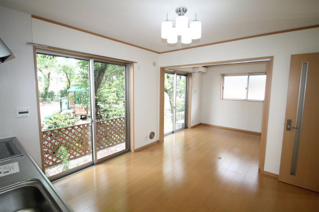 Living and room