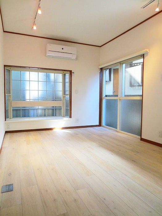 Living and room