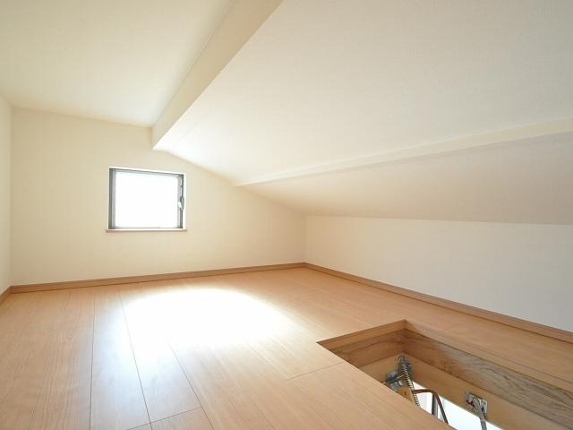 Receipt. Nishitokyo Minami-machi 1-chome storage (attic)