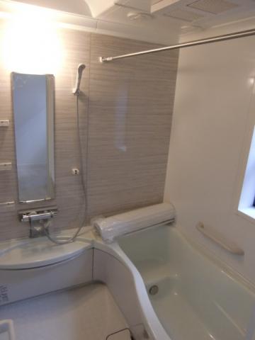 Bathroom. Yamaha of luxury specification, Marked with the speaker system and bathroom dryer.