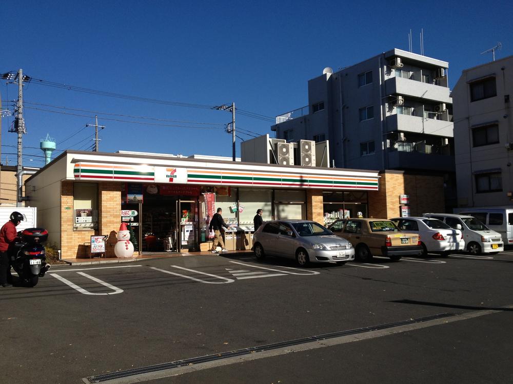 Convenience store. 298m to Seven-Eleven