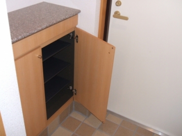 Entrance. ☆ Shoe box with ☆