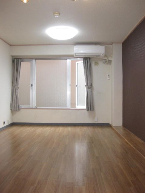 Living and room