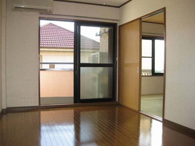 Living and room