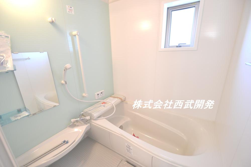 Same specifications photo (bathroom). Same specification (panel color, etc. may vary)