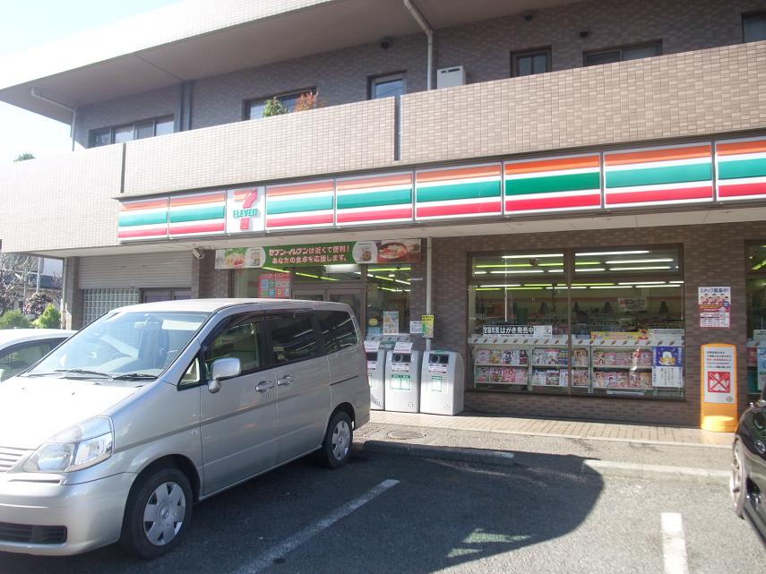 Convenience store. Seven-Eleven Hoya Honcho store up (convenience store) 490m
