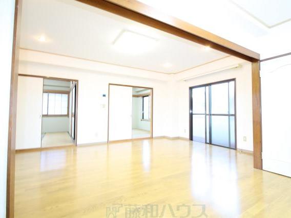 Living and room