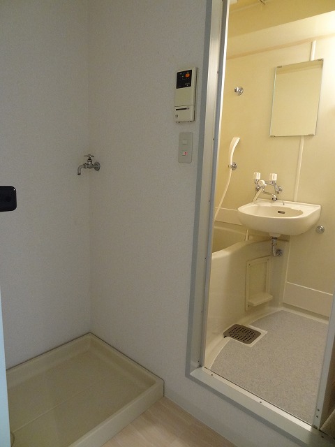 Other room space. There yard indoor washing machine. Now another bus toilet!