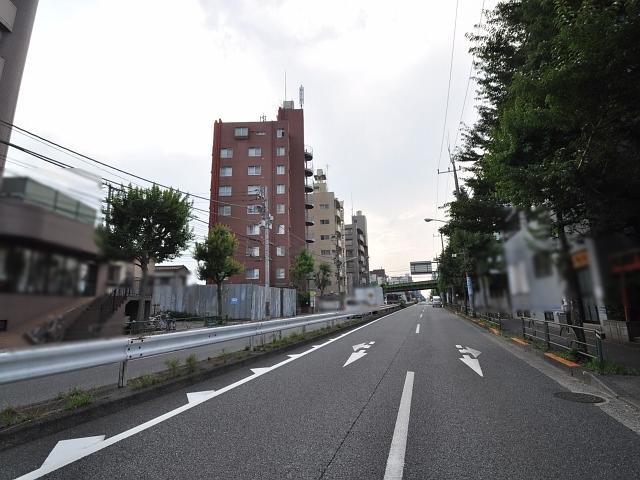 Local appearance photo. Front road, including Bamuhaitsu Tanashi local appearance