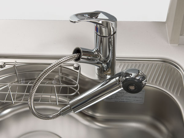 Kitchen.  [Water purification function shower faucet] A built-in water purifier to the shower head of the kitchen faucet. It can be switched to water purification, if necessary, Because the hose pull-out, Sink of care is also very convenient.  ※ Water purification, please use by passing only water.