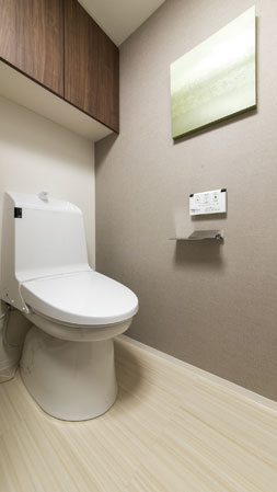 Other.  [Clean, comfortable, great toilet space] So that you can comfortably use at any time, Equipped with toilet paper stock and cleaning tools and comfortable, such as a summary can organize hanging cupboard and hot water cleaning function, The shower toilet has been standard equipment.