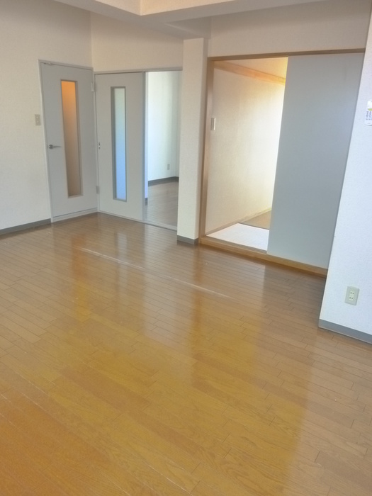 Living and room