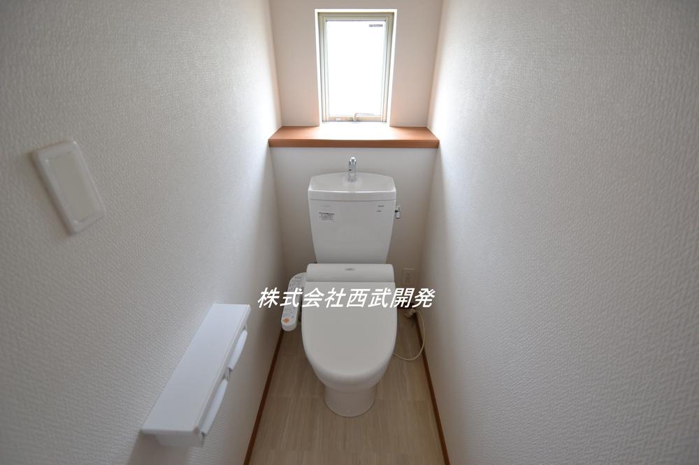 Same specifications photos (Other introspection). (B ・ D Building) same specifications toilet * Flooring, Wallpaper, etc. are subject to change.