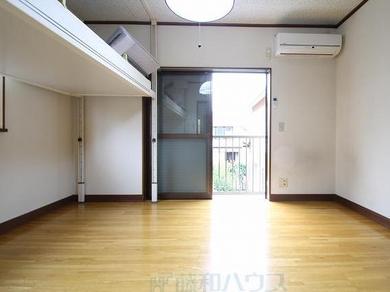 Living and room