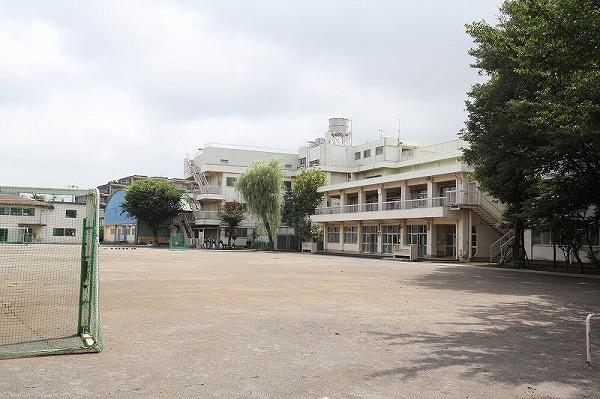 Primary school. Nishitokyo Tatsuhigashi to elementary school 350m