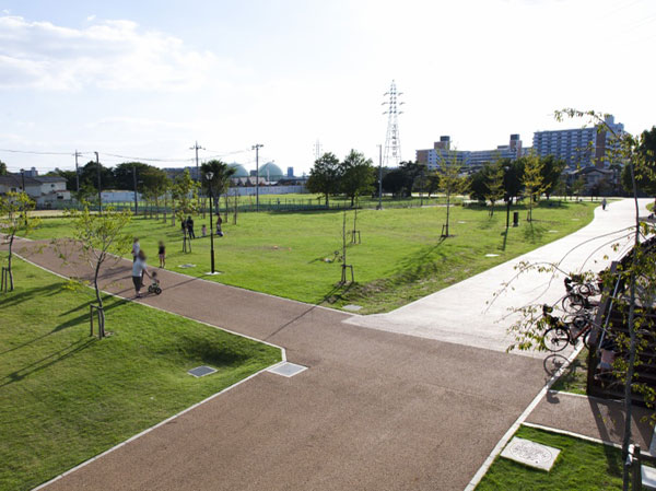 Surrounding environment. Higashifushimi park (6-minute walk ・ About 420m)