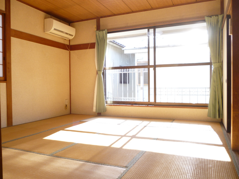 Other room space. ☆ Bright 8 quires of Japanese-style room ☆