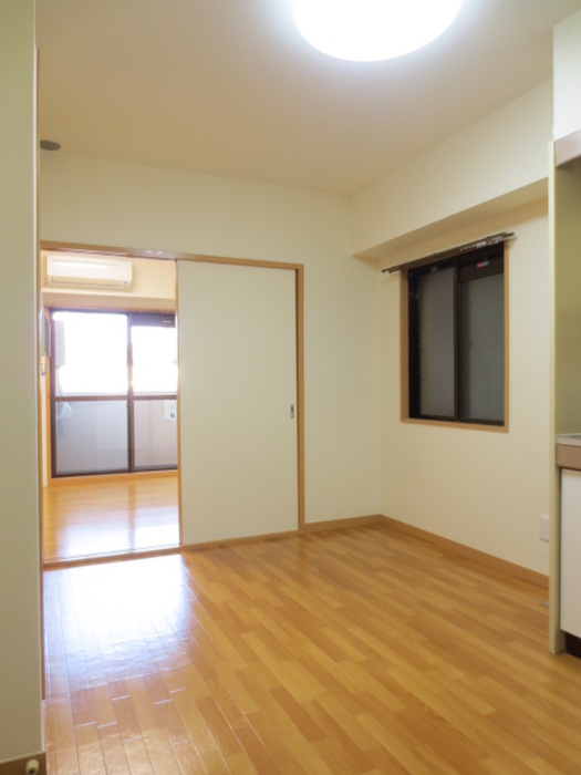 Living and room