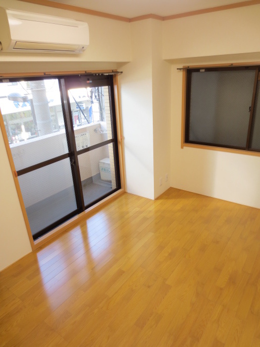 Living and room
