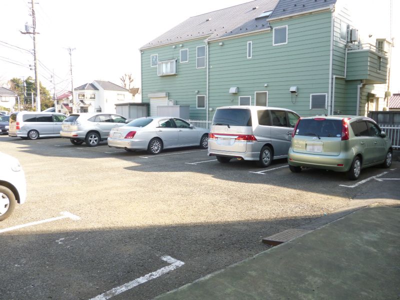 Other common areas. ☆ Parking Lot ☆