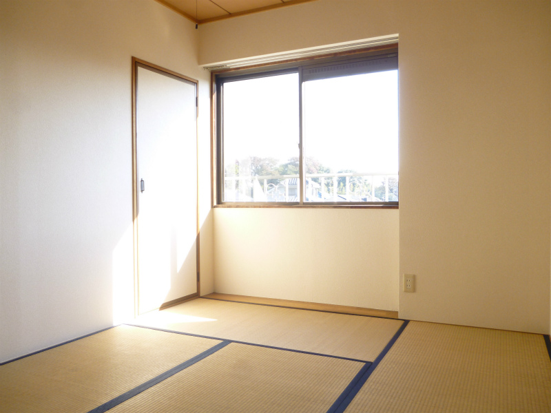 Other room space. ☆ West Japanese-style room ☆