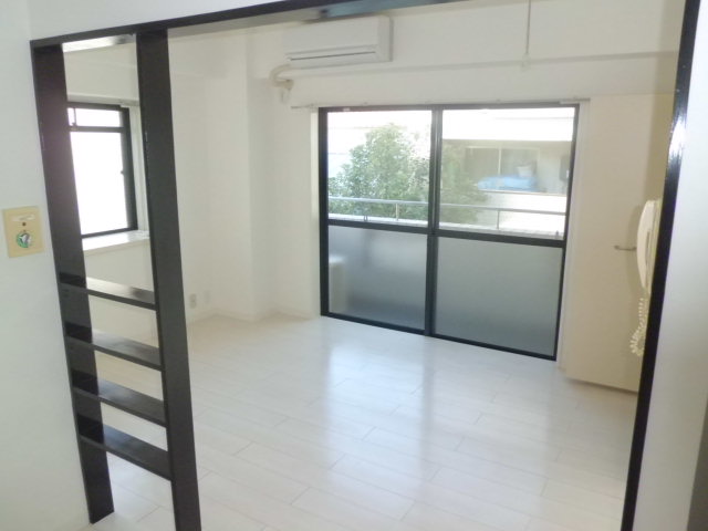 Living and room