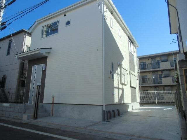 Local appearance photo. Was building completed.