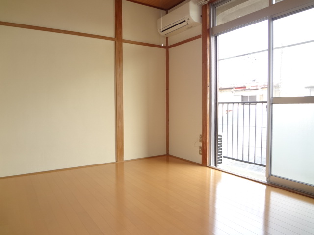 Living and room