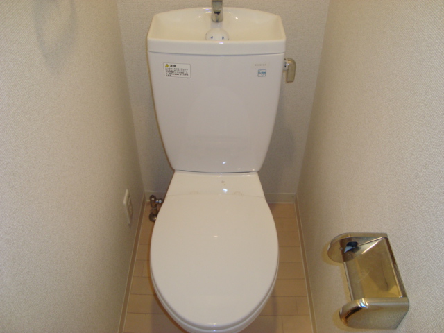 Toilet. ☆ Bidet can be installed ☆