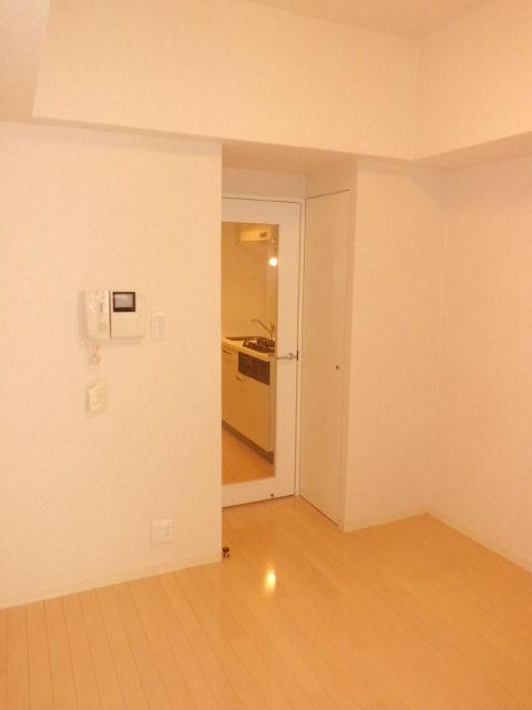 Living and room. ☆ White is a beautiful room, which was based on ☆
