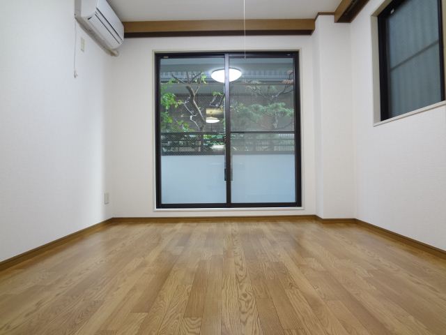Living and room