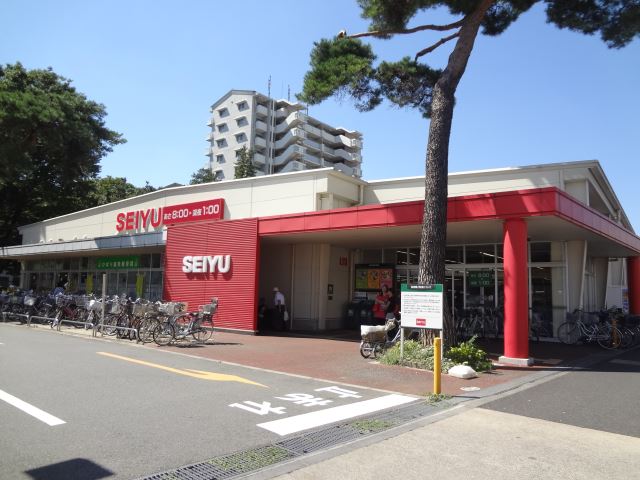 Shopping centre. Seiyu until the (shopping center) 160m