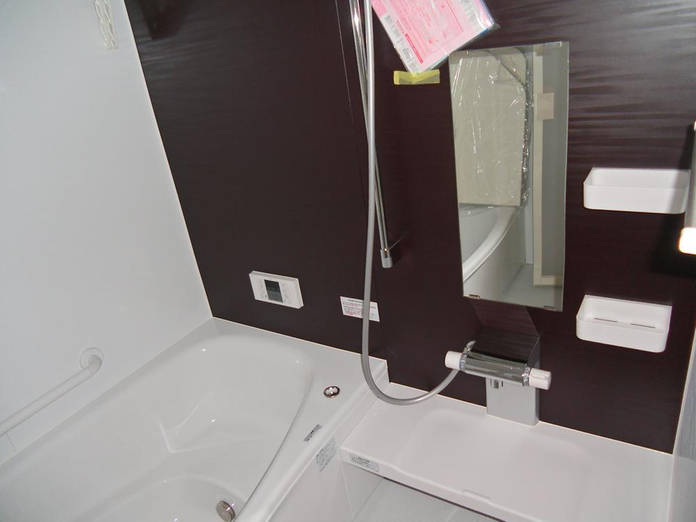 Same specifications photos (Other introspection). Bathroom construction cases