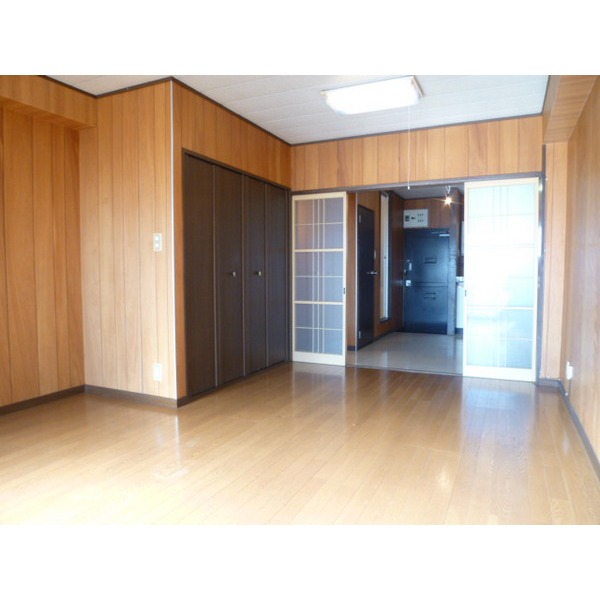Living and room