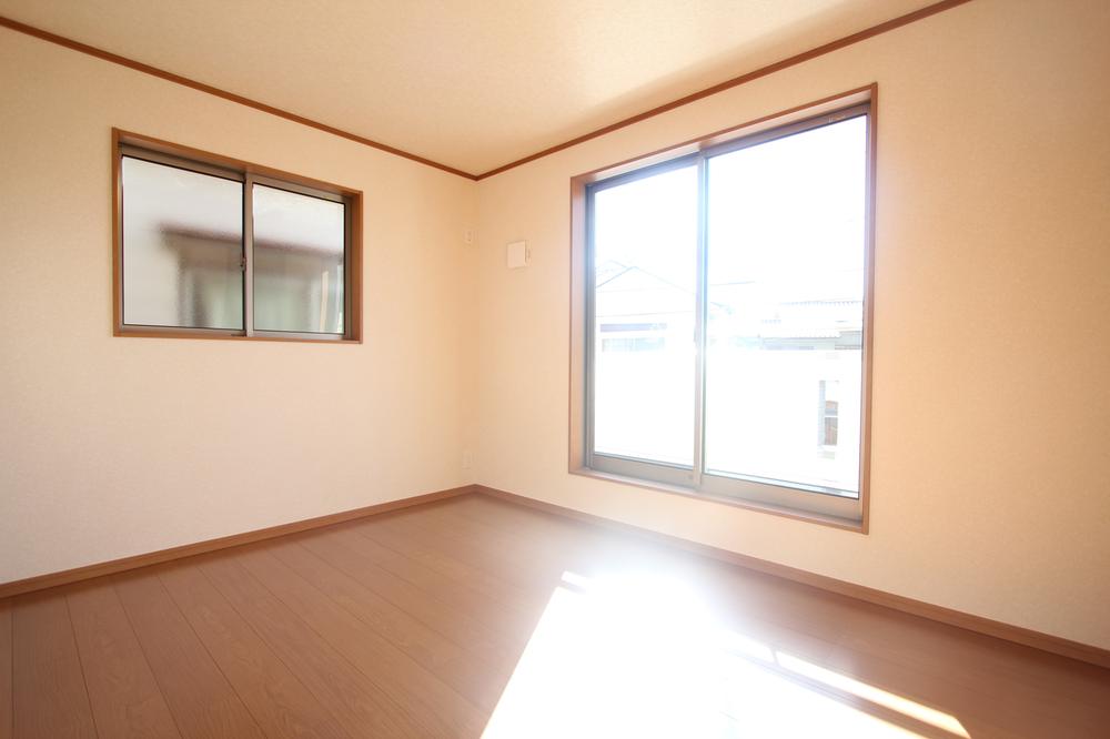 Non-living room. It is south 4m road.  The room is very bright ☆ 