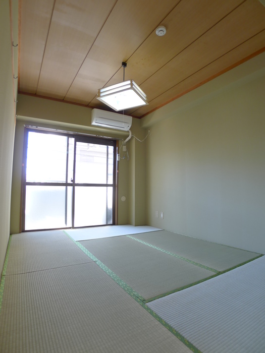 Living and room