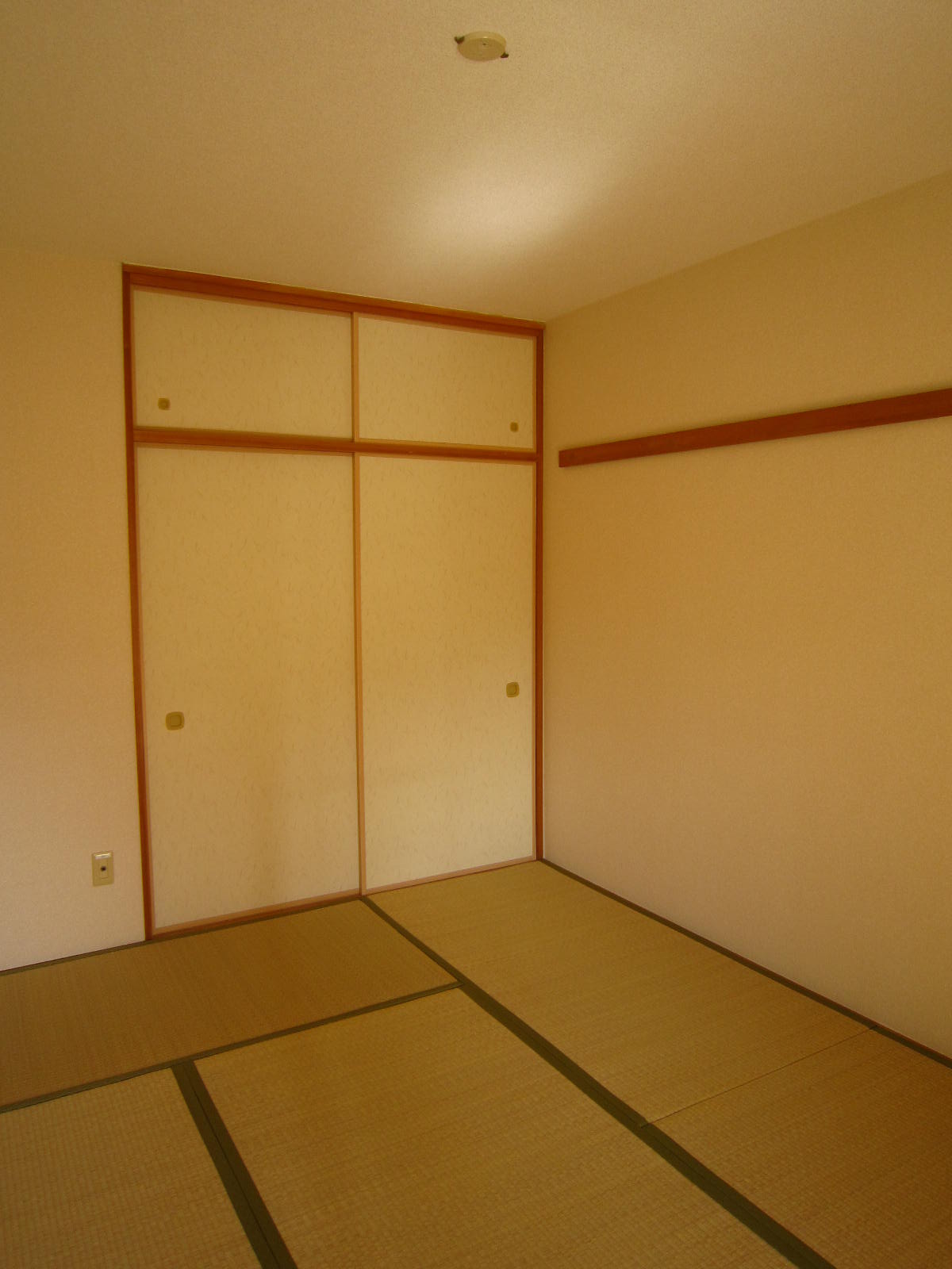 Other room space. Japanese-style room. With a closet with a storage capacity.