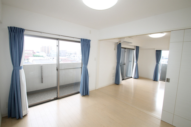 Living and room