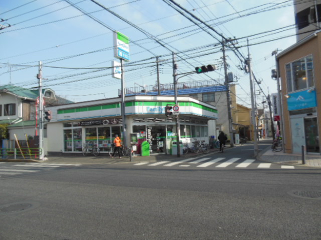Convenience store. FamilyMart Higashifushimi store up (convenience store) 220m