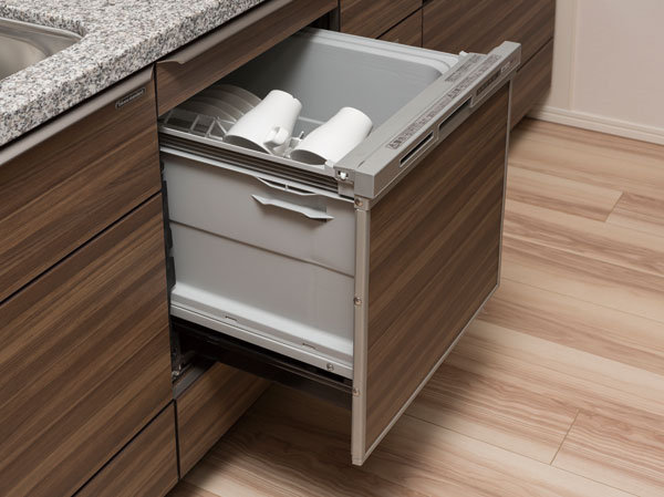 Kitchen.  [Dishwasher] Can water-saving effect is expected, Also improve efficiency housework.