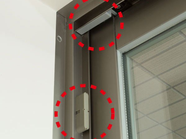 Security.  [Security sensors in the front door and window] To the entrance door and windows of all dwelling unit (except for some) was set up crime prevention sensor. It will be automatically reported upon sensing an abnormal in the sensor working.
