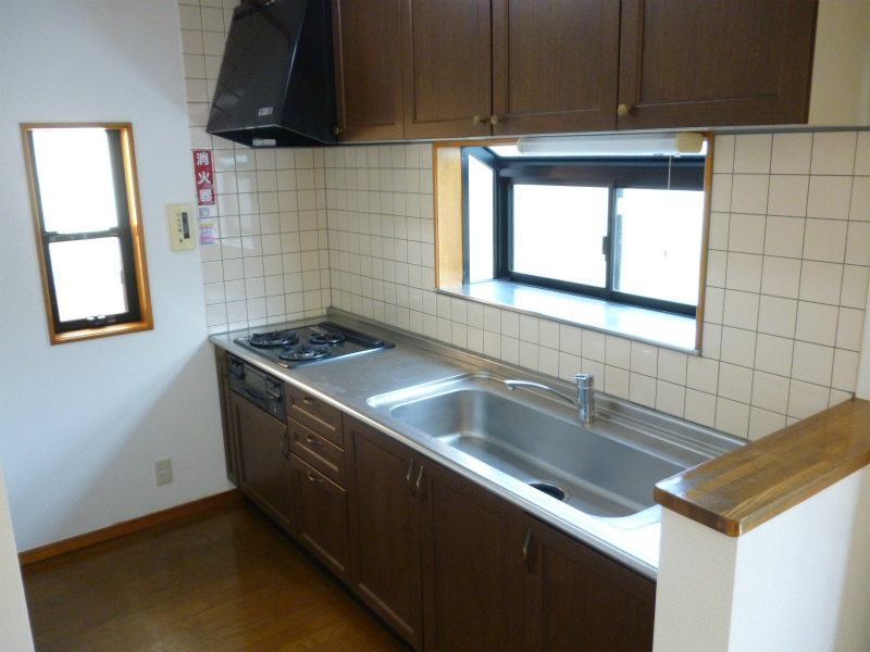 Kitchen.  ☆ 3-neck spacious kitchen with a stove