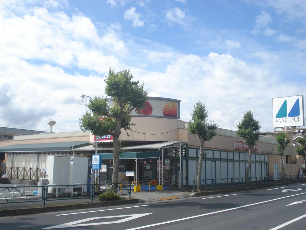 Supermarket. Until the food hall circle Fuji Nogami shop 900m