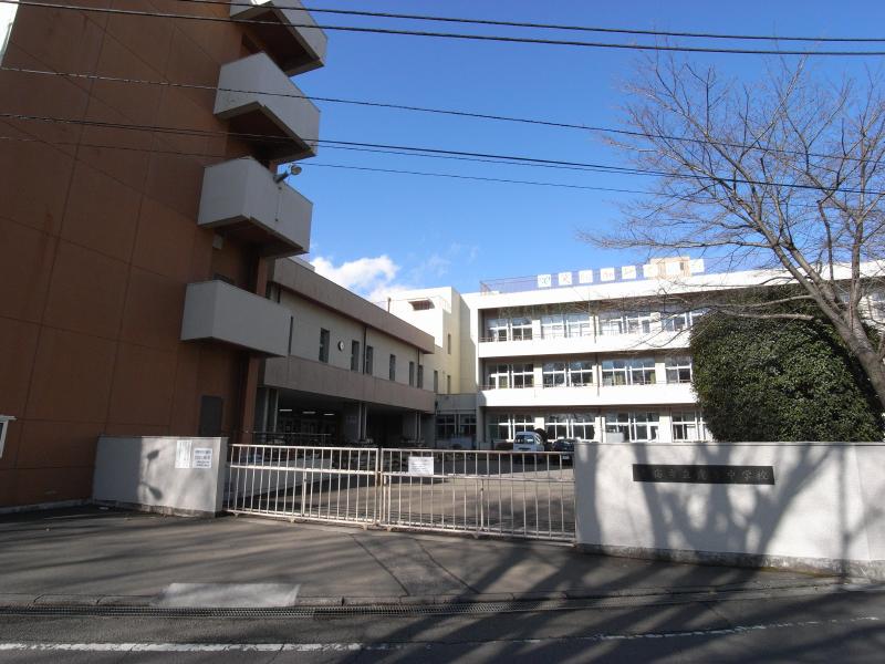 Junior high school. Ome Municipal Kasumidai junior high school (junior high school) up to 200m