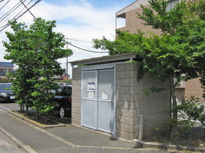 Other common areas. Village garbage collection point! 