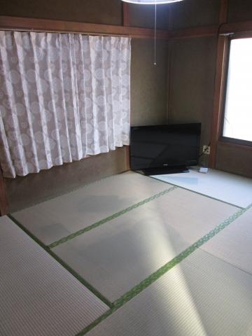 Non-living room. Japanese-style room 6 quires.