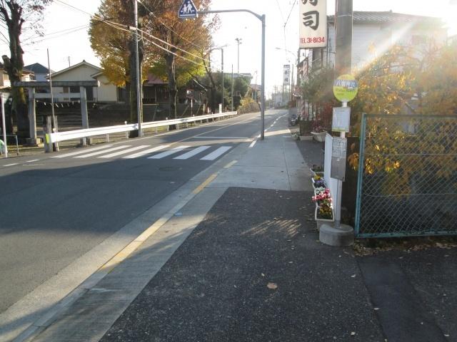 Other. 1-minute walk to the bus stop "Yakumojinja".