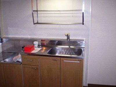 Kitchen. ● kitchen will put a 2 lot gas stoves ●